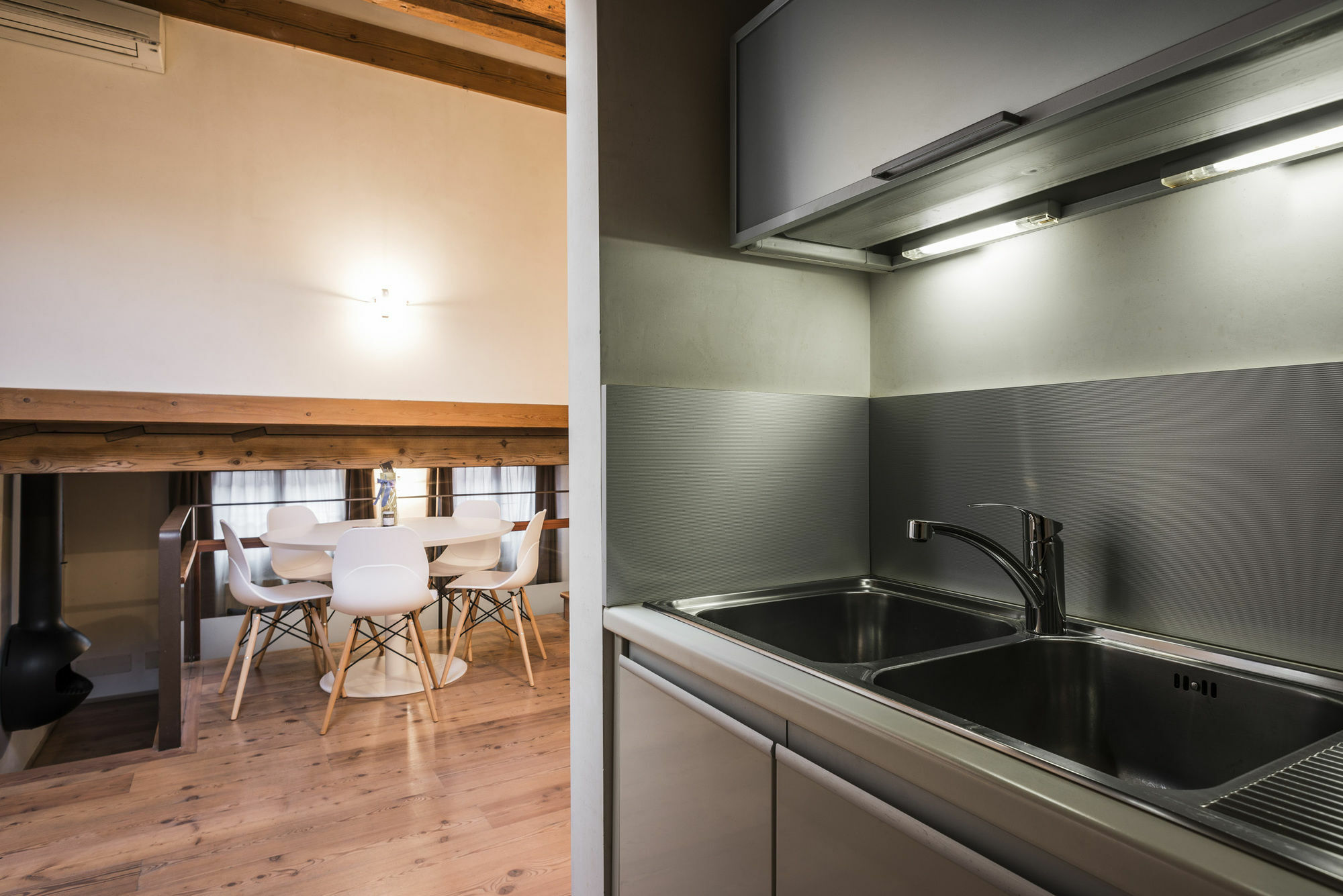 Myplace Sant'Agostino Apartment เตรวิโซ ภายนอก รูปภาพ