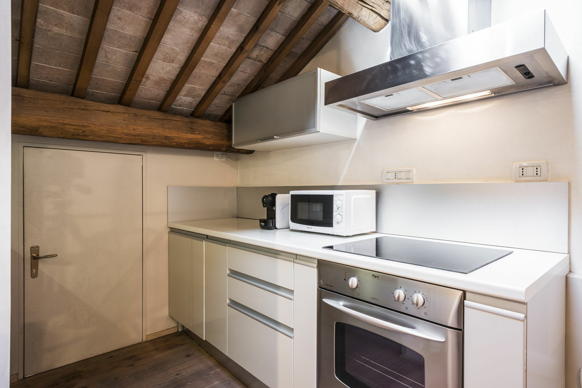 Myplace Sant'Agostino Apartment เตรวิโซ ภายนอก รูปภาพ