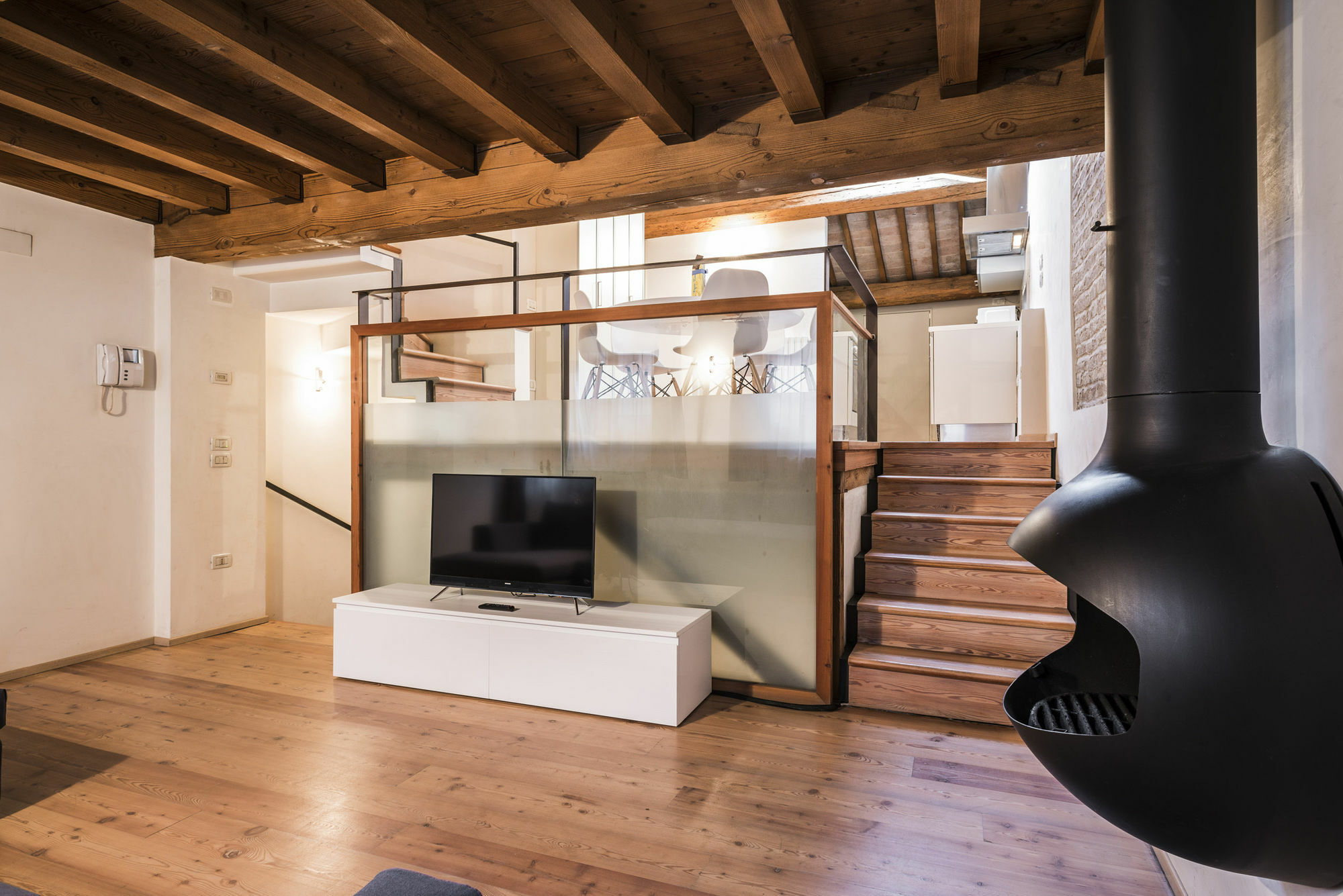 Myplace Sant'Agostino Apartment เตรวิโซ ภายนอก รูปภาพ
